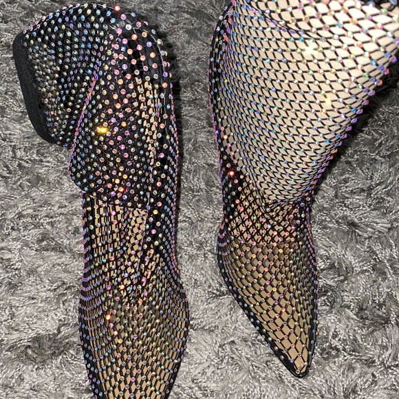 Heels - Picture 7 of 8